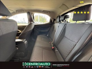 TOYOTA Yaris 1.5h Business 13