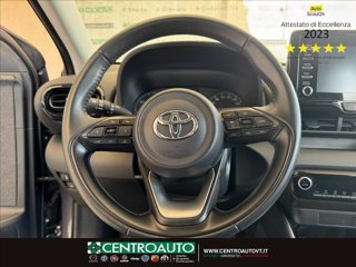 TOYOTA Yaris 1.5h Business 15