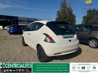 LANCIA Ypsilon 1.0 firefly hybrid Platino s&s 70cv 4