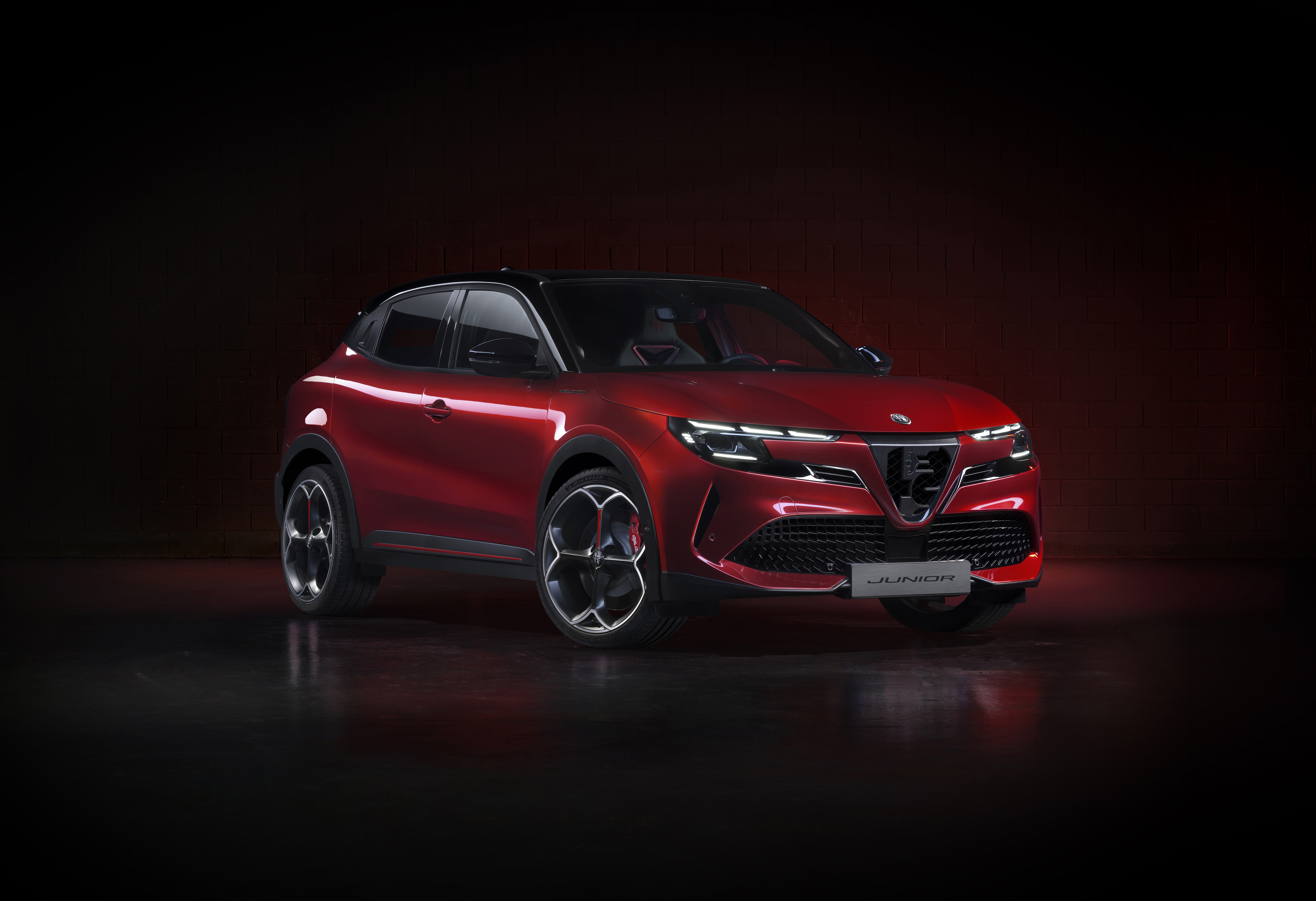 Alfaromeojunior Esterni (1) (1)